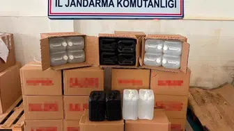 İzmir'de jandarma denetimi: Binlerce kişi kontrol edildi, büyük miktarda etil alkol ele geçirildi