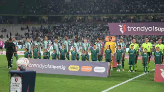 Konyaspor, uzun süren mağlubiyet serisini Trabzonspor galibiyetiyle sonlandırdı