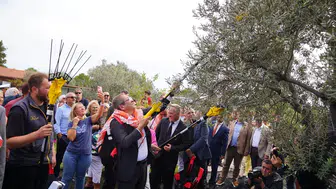 Ayvalık Belediye Başkanı Ergin zeytin hasat dönemini kutladı