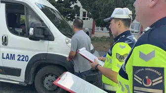 İstanbul'da okulların açılışında jandarma denetim uygulaması