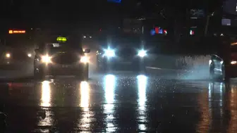 Ankara’da sağanak yağış sonrası kanalizasyon taştı, binalar su altında kaldı