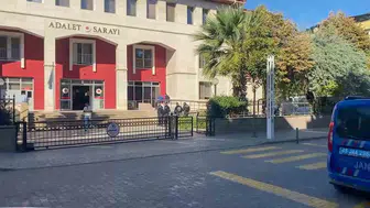 Manisa'da 11 öğrencinin yaralandığı silahlı saldırıda 10 şüpheli adliyeye sevk edildi