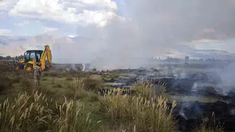 Erzincan'da çıkan yangın itfaiye ekipleri tarafından kontrol altına alındı