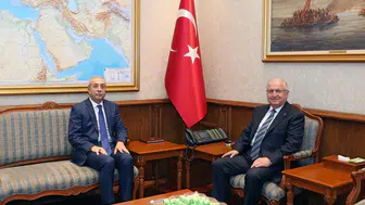 Savunma bakanı yaşıyor,FAO adayı mehdi eker ile bir araya geldi