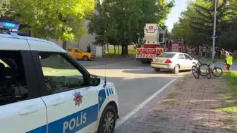 Kayseride balkonda çıkan yangın, itfaiye sayesinde eve sıçramadan kontrol altına alındı