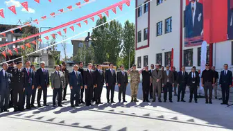 Van'da yeni eğitim yılı coşkuyla başladı: 274 bin öğrenci ders başı yaptı