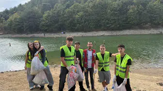 Dünya gençleri Gürsu’da çevre temizliği için bir araya geldi