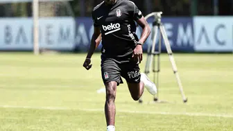 Beşiktaş transfer döneminde kadrosunu güçlendirerek 10 yeni oyuncu aldı