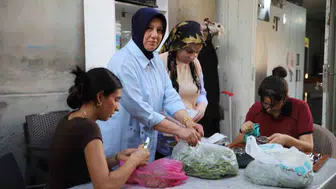Deprem sonrası girişimci oldu: Saliha Alıcı 8 kadına istihdam sağlıyor