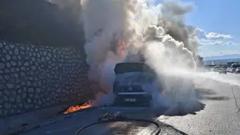 Amasya'da hırdavat yüklü kamyonette yangın paniği