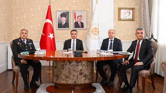 Vali Aydın Baruş, bakanlarla okul güvenliği toplantısına katıldı