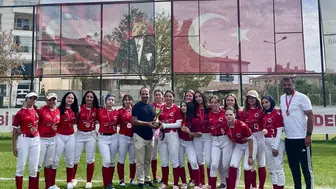Samsun Büyükşehir Belediye Spor Kulübü Softbol Takımı Türkiye üçüncüsü oldu