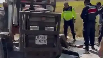 Aksaray'da traktör-pikap kazası: İki kişi yaralandı