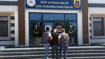Gaziantep'te uyuşturucu ve hırsızlık suçundan aranan iki kişi tutuklandı