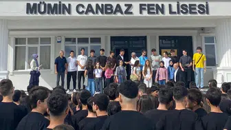 Eğitimde başarıyı ödüllendiren proje: Mümin Canbaz Fen Lisesi'nden tablet ve telefon desteği