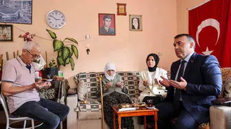 Bilecik valisi faik oktay sözer, şehit annesi ile buluştu