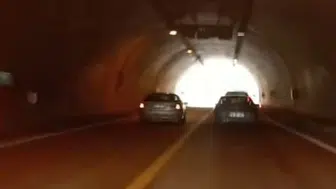 Karabük'te tünelde hatalı sollama anları kameraya yansıdı