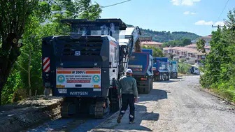 Gölmarmara'da NATO Caddesi'nde yol yenileme çalışmaları başladı