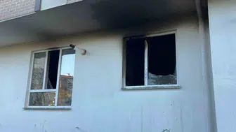 Düzce’de 4 katlı binada çıkan yangın itfaiye ekipleri tarafından söndürüldü