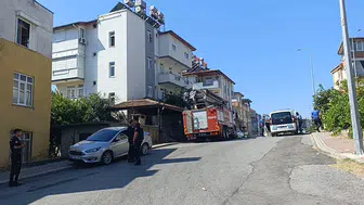 Manavgat'ta çatıda intihar ihbarı paniği: Ekipler durumu kontrol etti