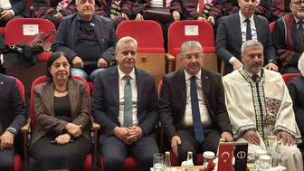 AK Parti’li Yalçın: Silah varken hiçbir şey konuşulamaz