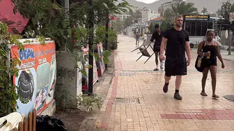 Marmaris'te kuvvetli sağanak yağış etkisini göstermeye başladı