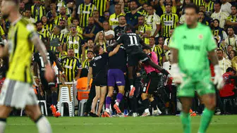 Beşiktaş derbide zaferle dönüyor: Fenerbahçe'yi 2-1 yendi