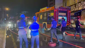 Kartepe'de çardak yangını 3 katlı binayı tehdit etti: 1 yaralı