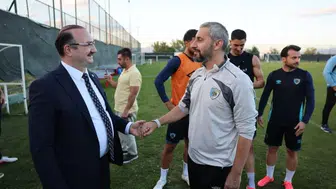 Rektör hacımüftüoğlu'dan erzurumspor'a moral ziyareti