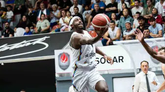 Aliağa Petkimspor sezona galibiyetle, Karşıyaka mağlup oldu