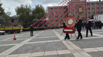Eskişehir’de yeni eğitim yılı töreninde öğrenciler coşkuyla karşılandı