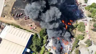 Tuzla'daki yangın anı dron ile görüntülendi: Patlama korkuttu