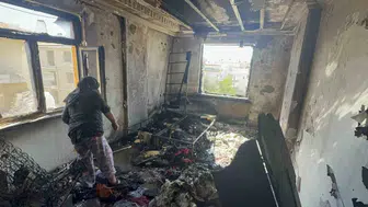 Aksaray'da çakmakla oynayan iki yaşındaki çocuk, evin yanmasına neden oldu