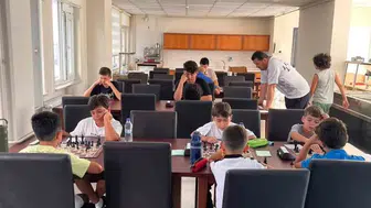 Sinop'ta öğrenciler satranç turnuvasında yeteneklerini gösterdi