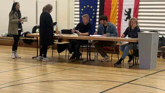 Almanya'da kritik seçimler: Berlin ve Mecklenburg-Vorpommern'de oy verme işlemi başladı