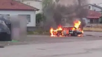 Sivas’ta otomobil yangını kullanılamaz hale getirdi