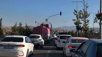 Van Gölü sahil yolunda güvenlik alarmı