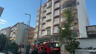 Antalya’daki apartman yangını korkuttu, itfaiye söndürdü