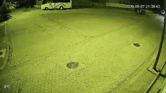 Gençlerin maytap oyununda büyük tehlike: Patlayan maytap, paniğe yol açtı