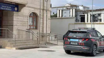 Annesiyle tartıştı, öfkesini İETT durağında çıkardı