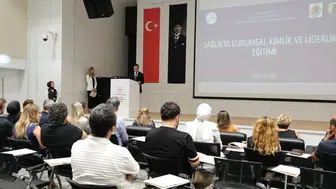Mersin'de sağlık yöneticilerine liderlik eğitimi verildi