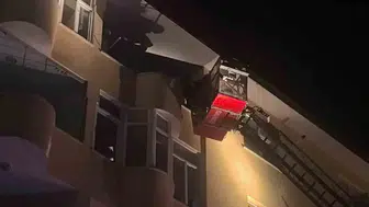 Erzurum'da 6 katlı binada çıkan yangın paniğe neden oldu