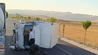 Hasankeyf'teki kamyonet kazasında iki kişi yaralandı