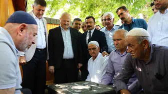 Vali Küçük, Kahta'da esnaf ve vatandaşlarla bir araya gelerek ihtiyaçları değerlendirdi