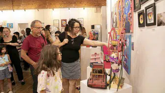 Mersin'deki çocuklar sanatla buluşarak hayallerini sergiledi