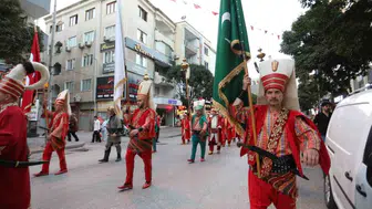 İnegöl'ün kurtuluş coşkusu caddeleri doldurdu