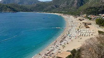 Fethiye’de eylül ayı sıcaklığı sahilleri hareketlendiriyor