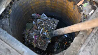 Manisa'da yağış öncesi ızgara temizlik çalışmaları hız kazandı