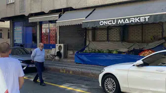 Sultangazi'de internet kafe saldırısında maddi hasar: Kimliği belirsiz kişi kaçtı