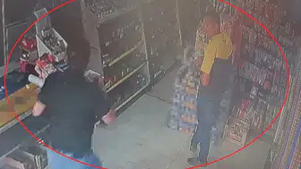 Boğazına şeker kaçan adam Heimlich manevrasıyla kurtarıldı